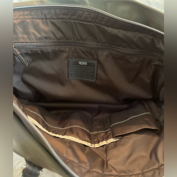 TUMI VOYAGEUR DERBY BUSINESS TOTE -  OLIVE GREEN - Picture 7 of 13